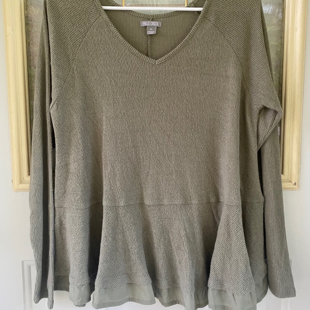 Green Long Sleeve Top
